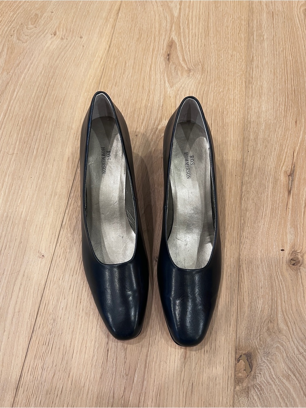 Ros Hommerson Navy Blue Leather Classic Pump | Low Block Heel Size 11S - Picture 2 of 8